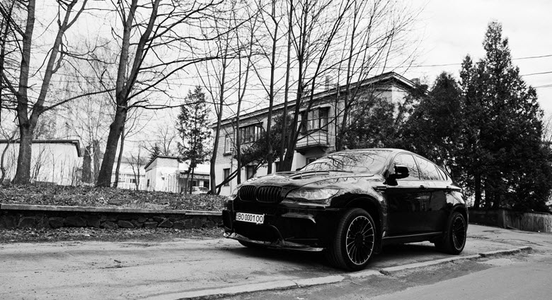 Black BMW X6